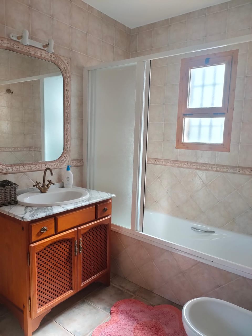 Bathroom, Bath, towels