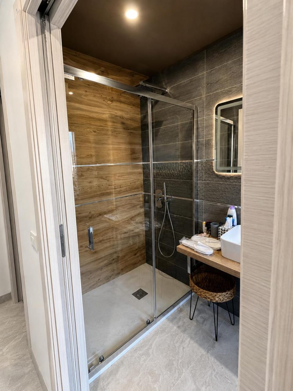 Shower, Bathroom