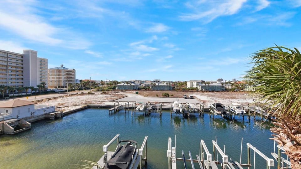 Harbor Landing 102B - beautiful harbor views House in Destin