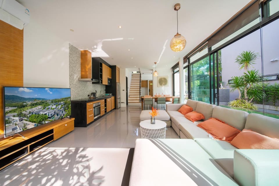 TV and multimedia, Living room, Dining area