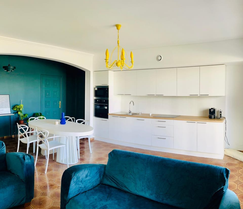 Kitchen or kitchenette, Living room