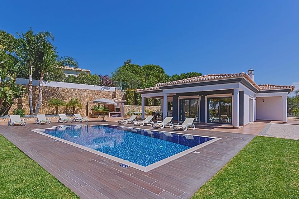 Villa Monte Avós by Ecovillas Albufeira House in Guia