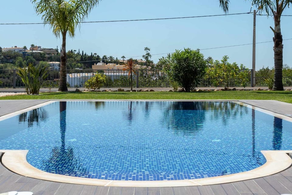Villa Monte Avós by Ecovillas Albufeira House in Guia