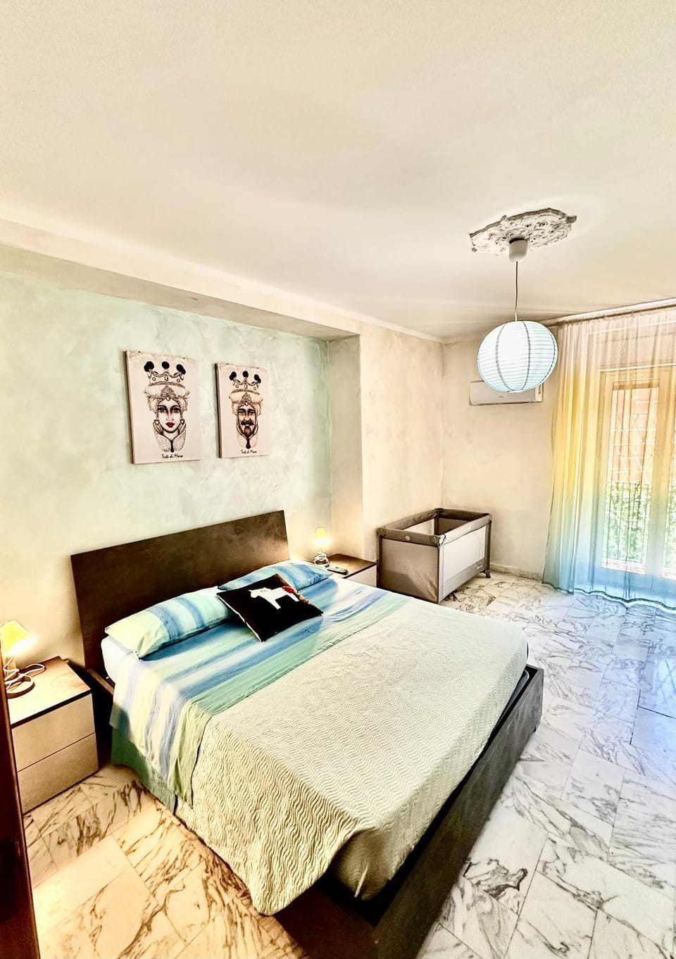 Bed, Photo of the whole room, Bedroom, cot
