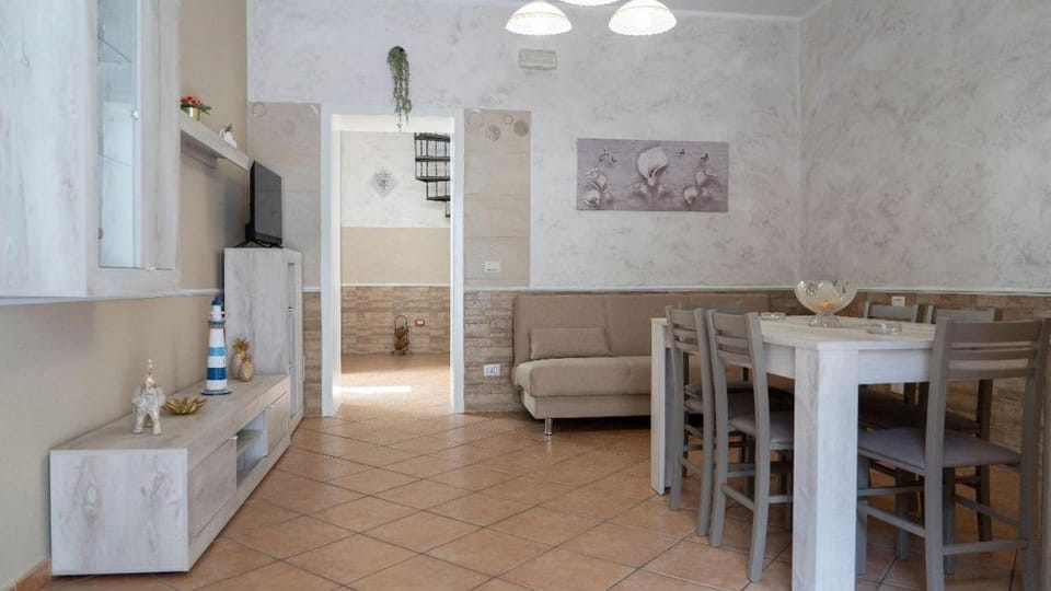TV and multimedia, Living room, Dining area