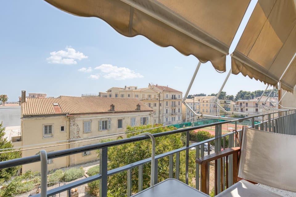 Day, View (from property/room), Balcony/Terrace, City view