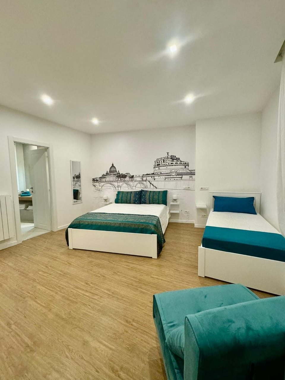 Bed, Photo of the whole room, Bedroom