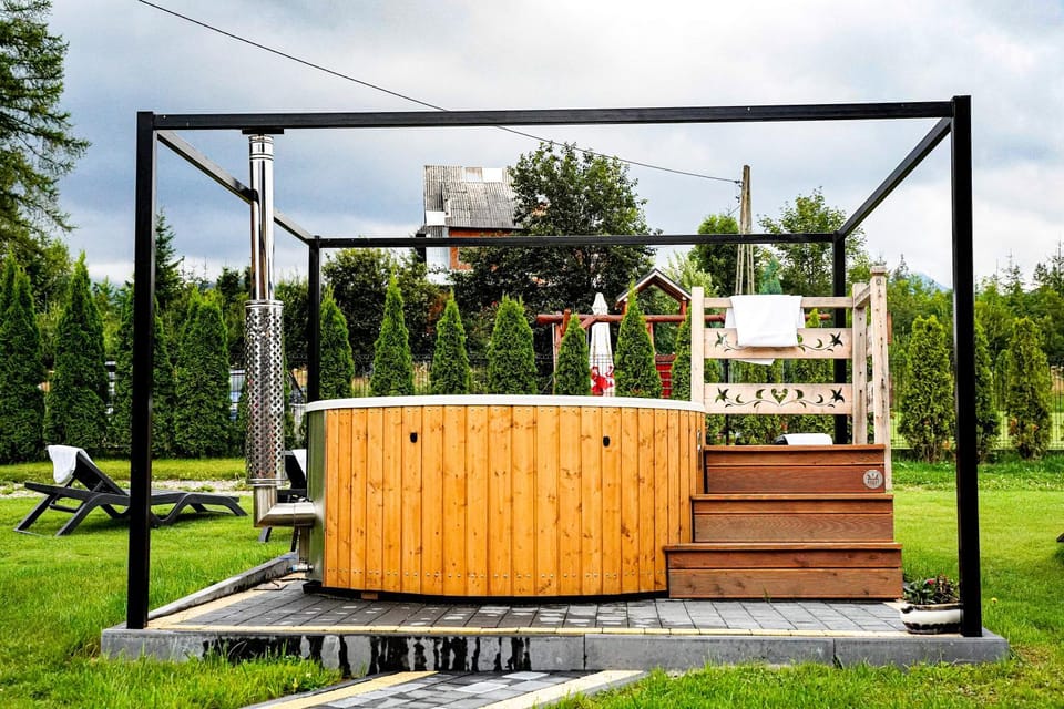 Hot Tub, Hot Tub