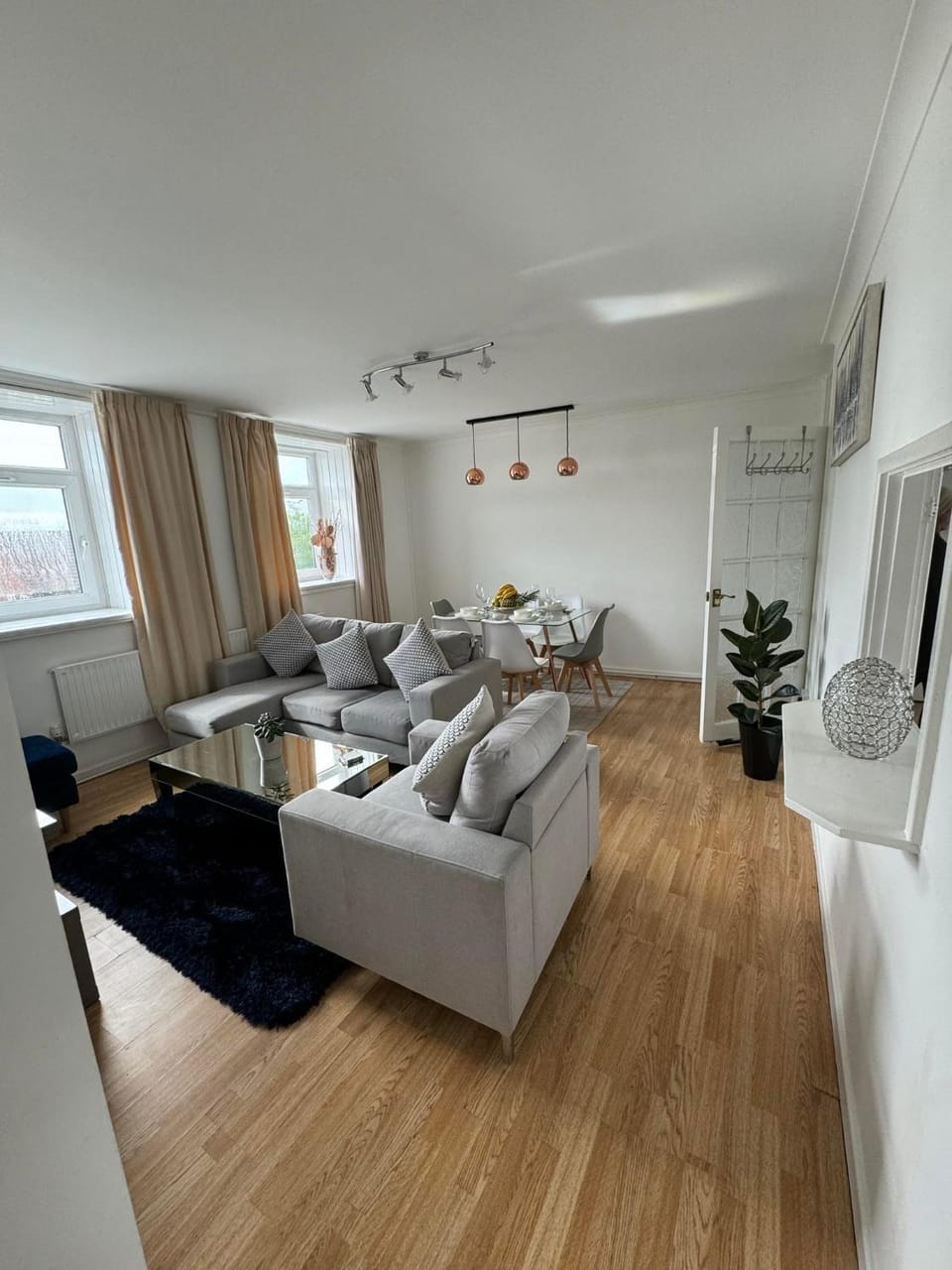 Tranquil Top-Floor Family Haven! Apartment in Cardiff