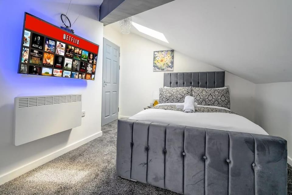 -3F421- For your Relaxed, Cosy stay, Free Parking Apartment in Dewsbury