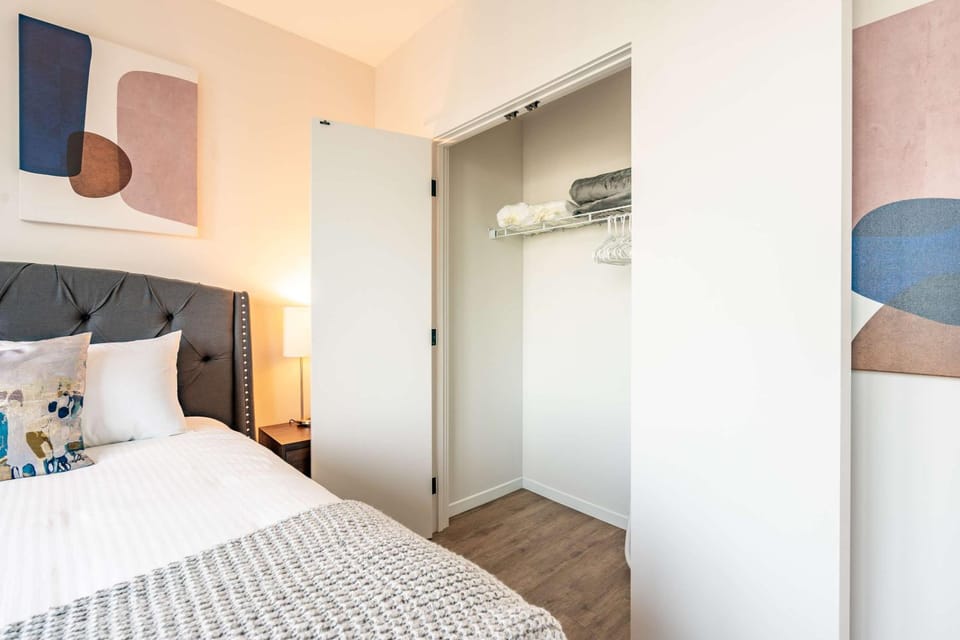 Bedroom, wardrobe