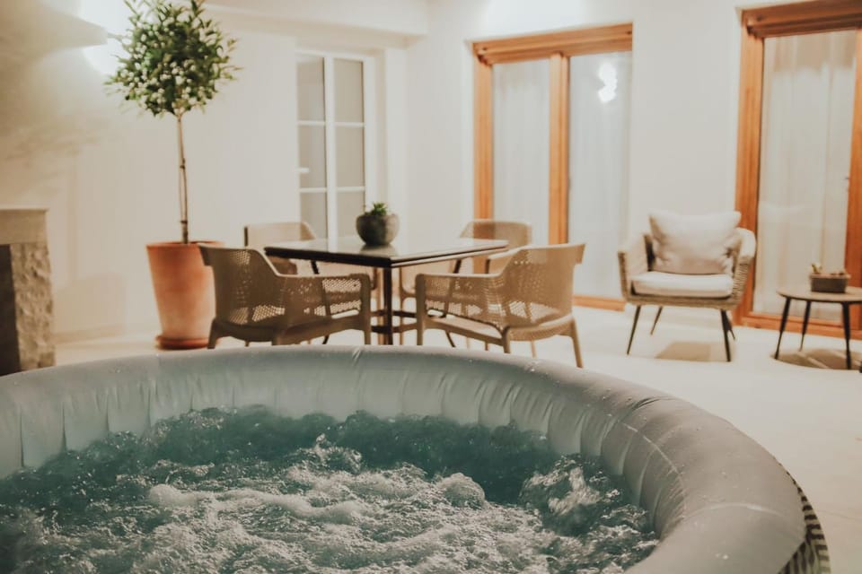 Hot Tub, Balcony/Terrace