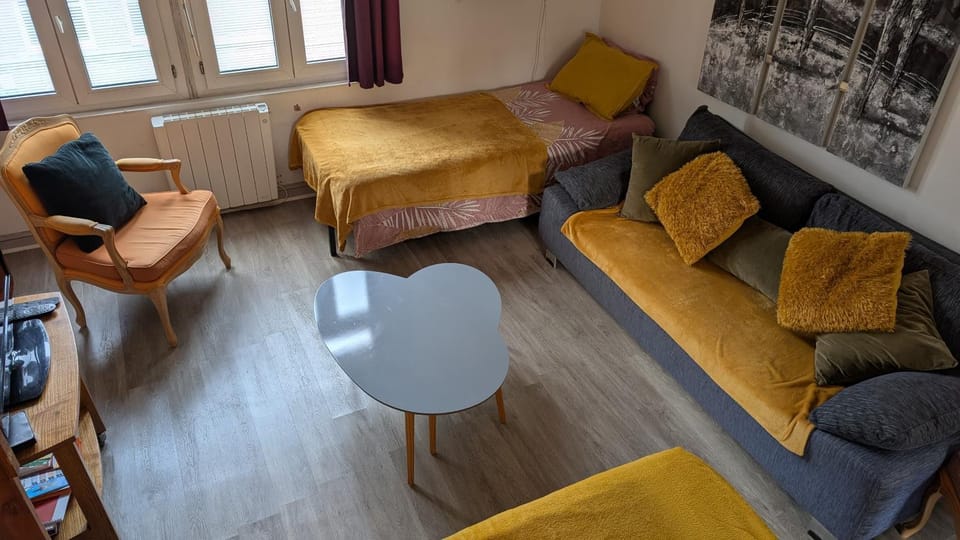 Communal lounge/ TV room