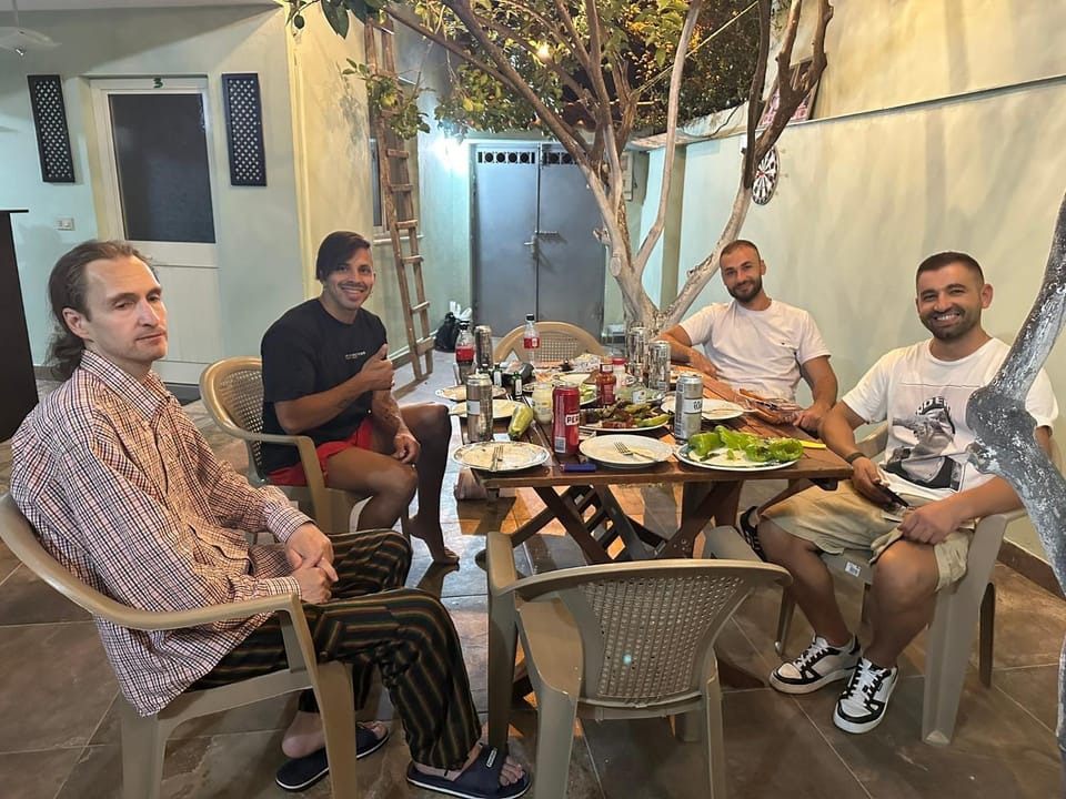 People, Dining area, Food, Drinks, group of guests