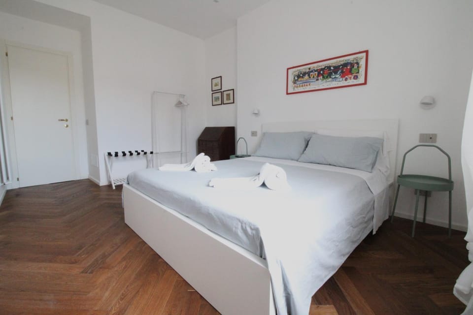 Living room, Photo of the whole room, Seating area, Bedroom