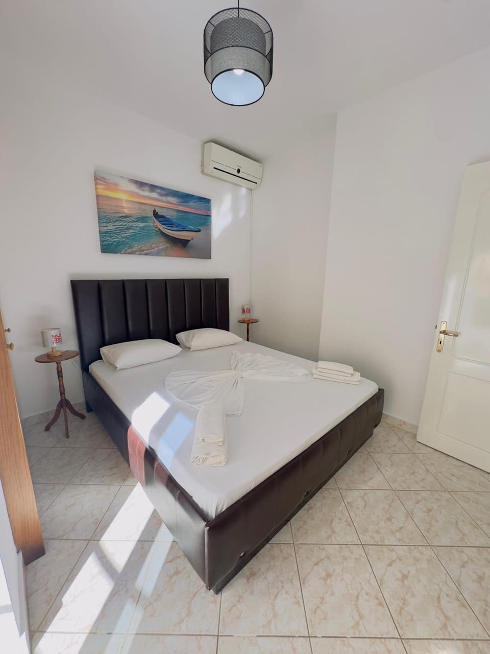 Bed, Photo of the whole room, Bedroom, towels, air conditioner