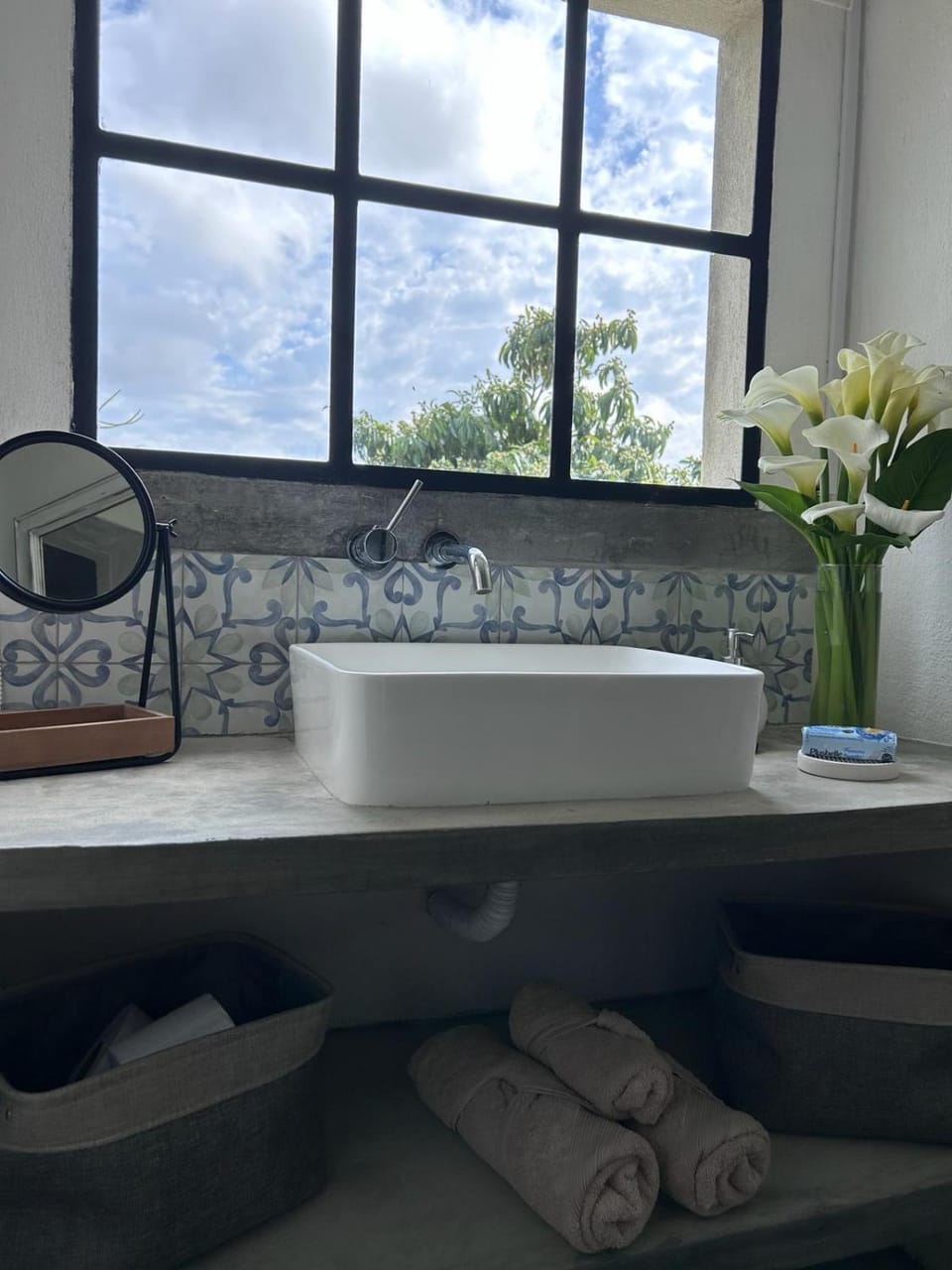 Bathroom, Bath, towels