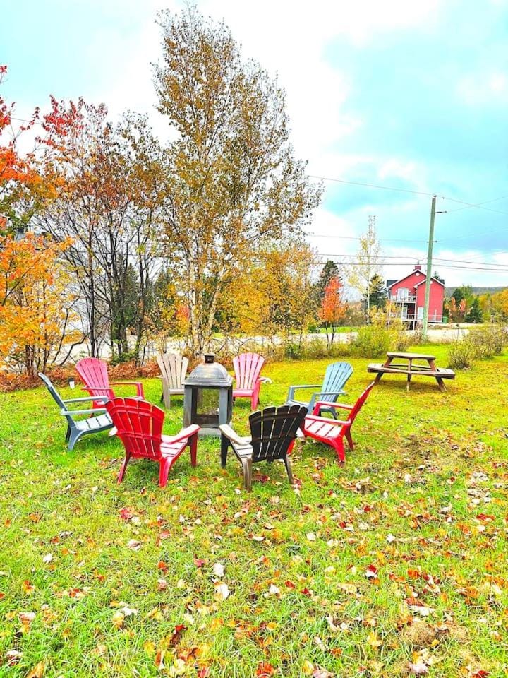 Charlevoix 3BR Cottage Hot Tub & Game Room 8 Apartment in Baie-Saint-Paul