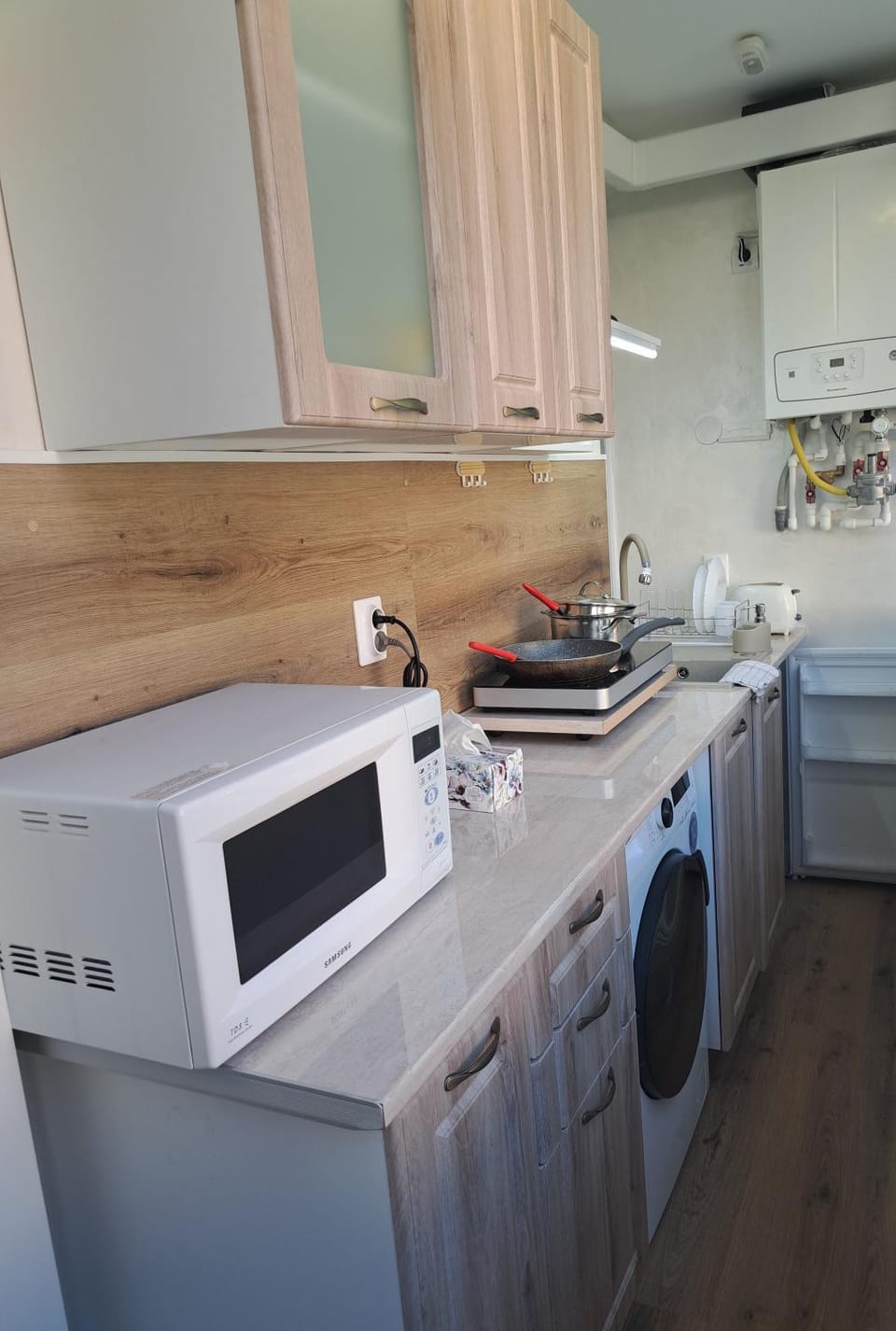 Kitchen or kitchenette, Breakfast, dishwasher, minibar, stove, toaster, washing machine, dryer