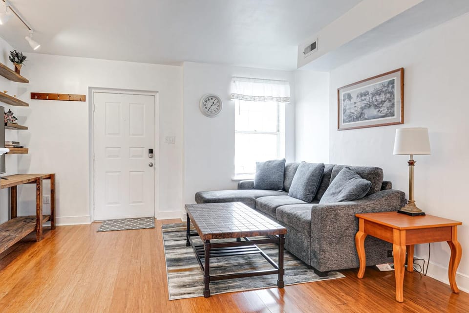 Peaceful & spacious family home near Carytown fully fenced House in Richmond