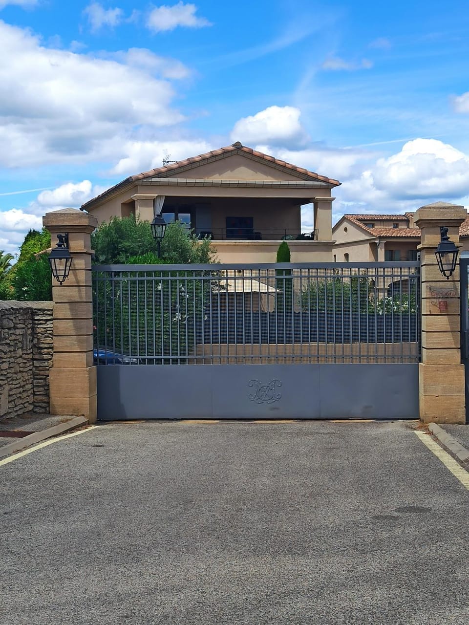 Le Mas Cayrel Apartment in Uzes