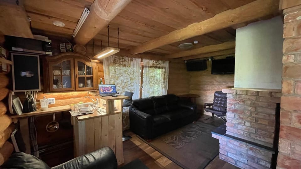 TV and multimedia, Kitchen or kitchenette, Living room, Seating area