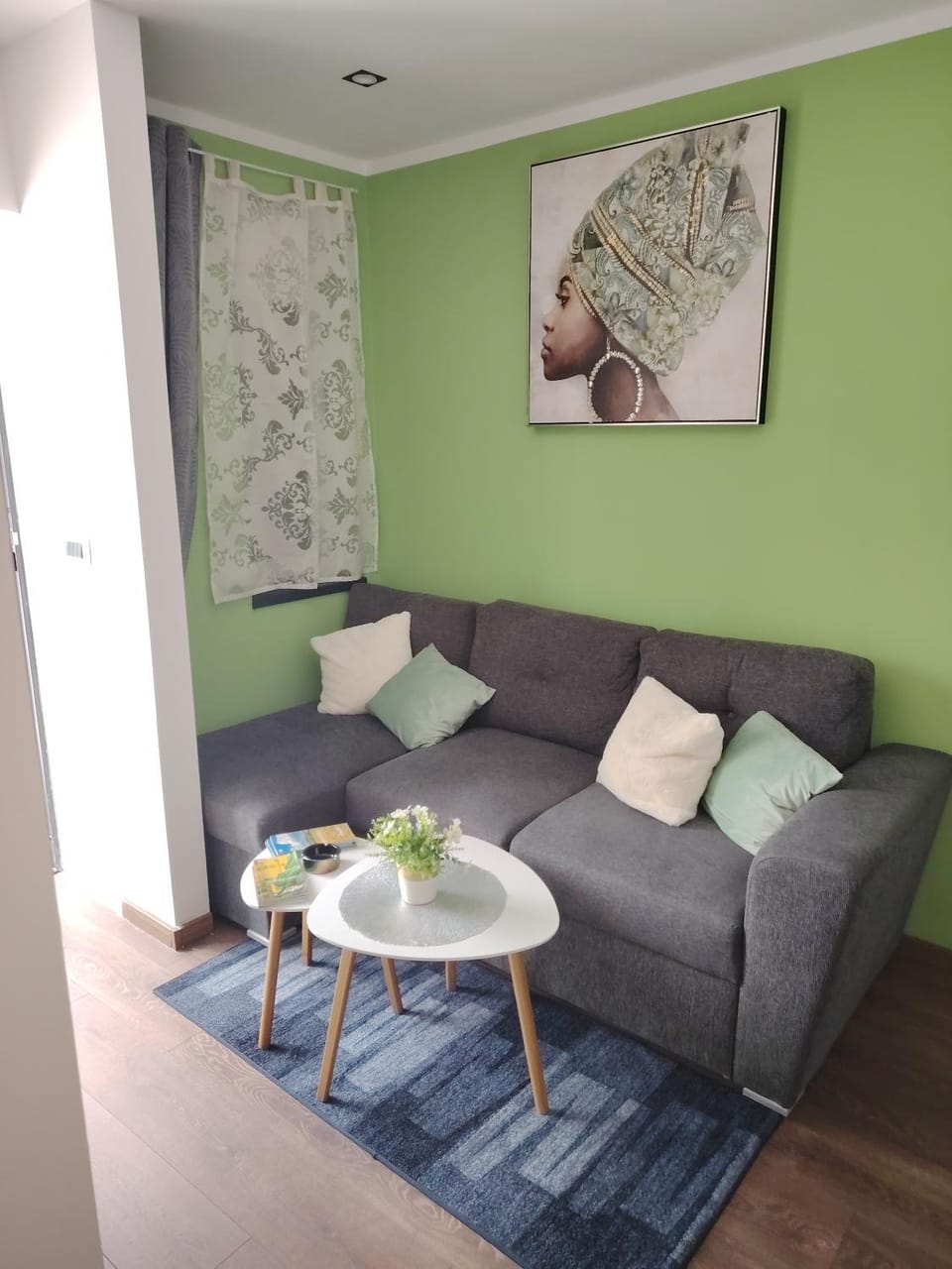 Living room, Seating area