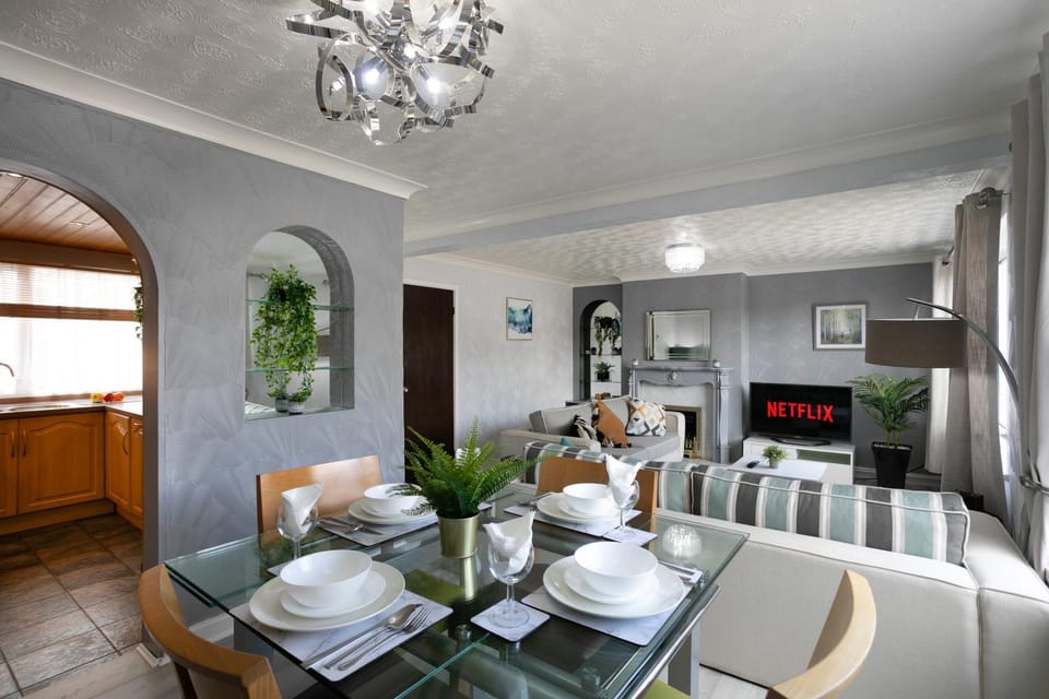 Wickersley House, Rotherham for contractors & Families, free parking, wifi Apartment in England