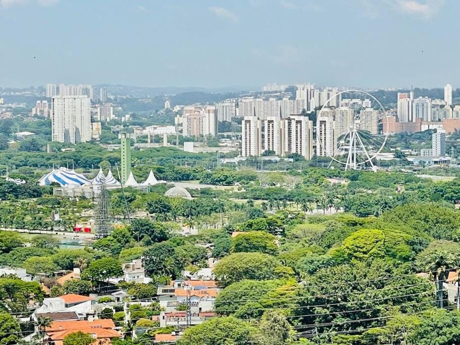 Nearby landmark, Neighbourhood, Natural landscape, City view