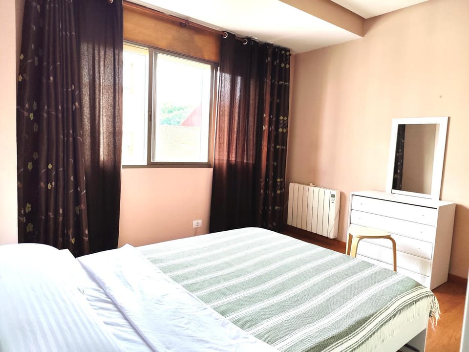 Bed, Bedroom, internet