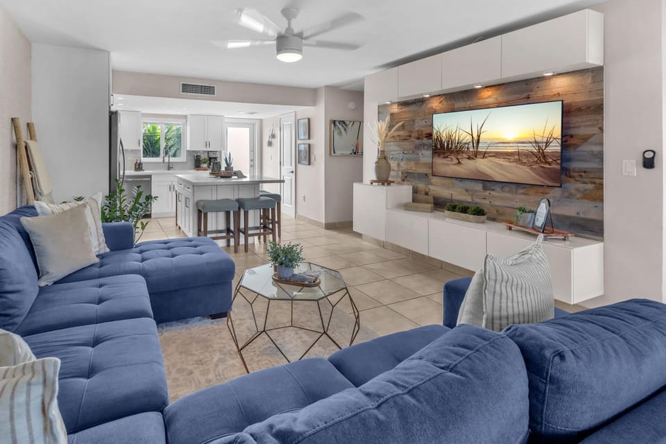 Living room, kitchen