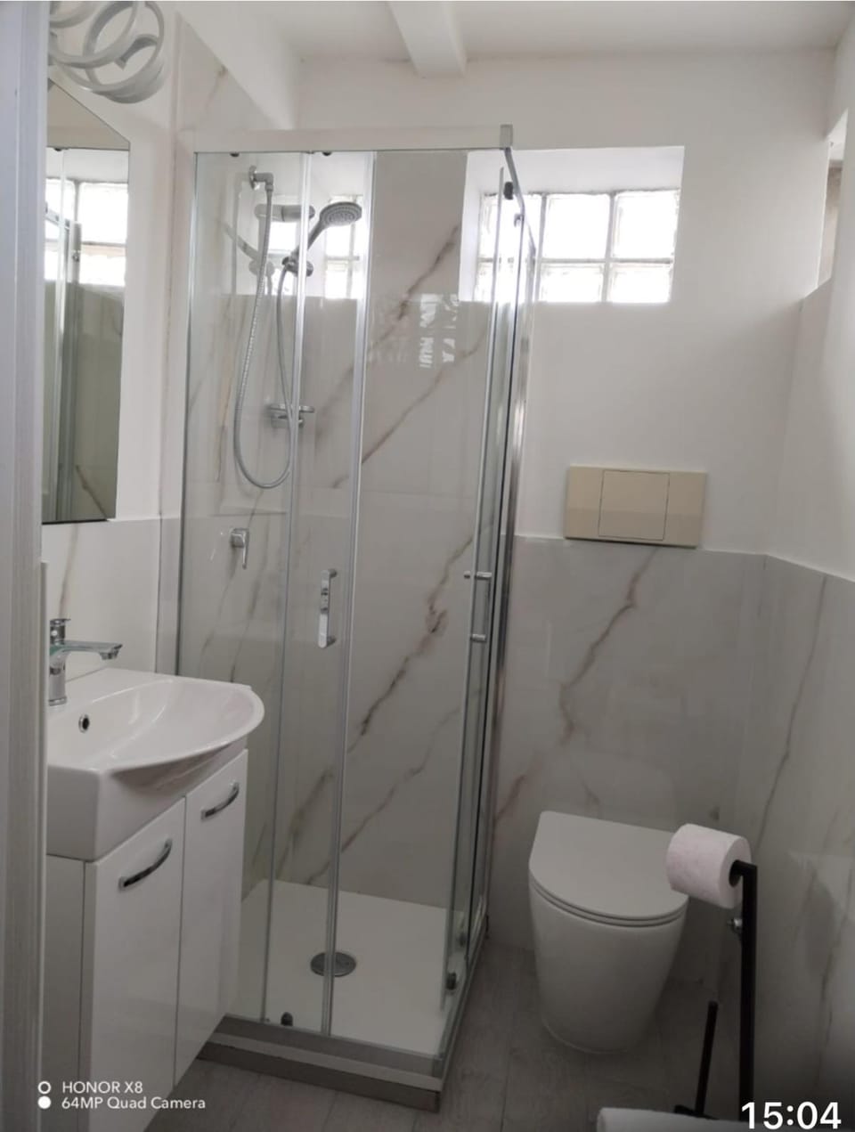 Shower, Toilet, Bathroom, towels