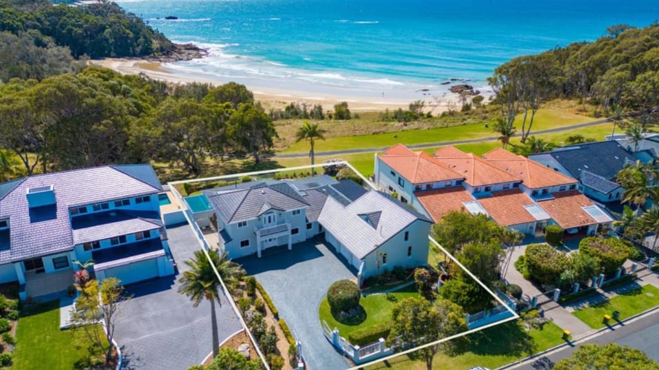 Property building, Neighbourhood, Natural landscape, Bird's eye view, Other, Beach, Sea view