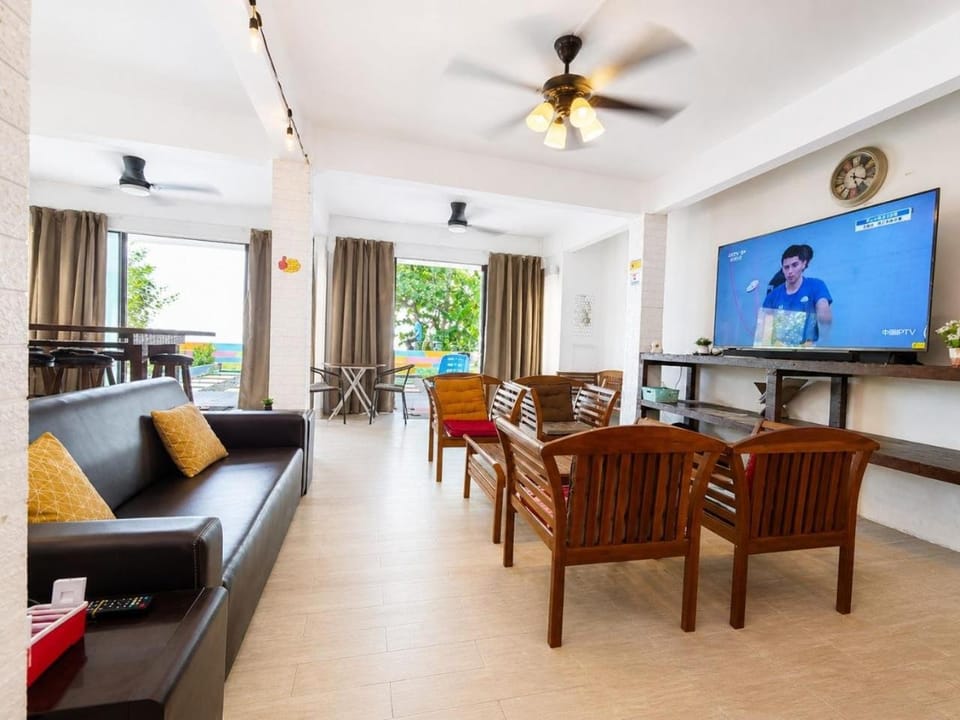 TV and multimedia, Living room, Seating area