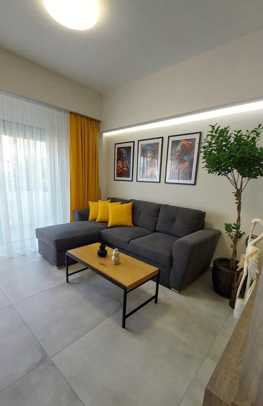 Living room, Seating area