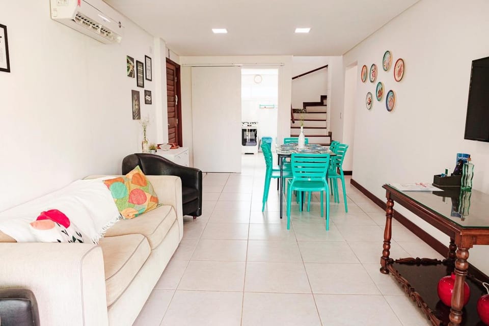 Communal lounge/ TV room, Living room, Seating area, air conditioner