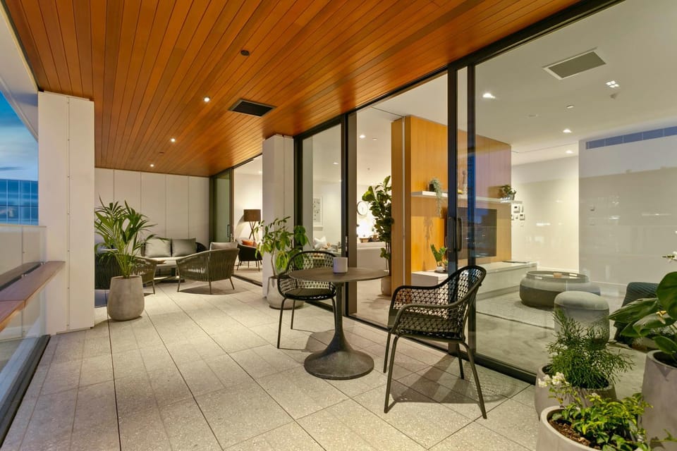 TV and multimedia, Balcony/Terrace, Living room, Seating area