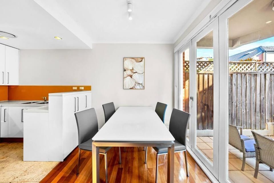 Urban Chic Chatswood 3BR Apartment Apartment in Sydney