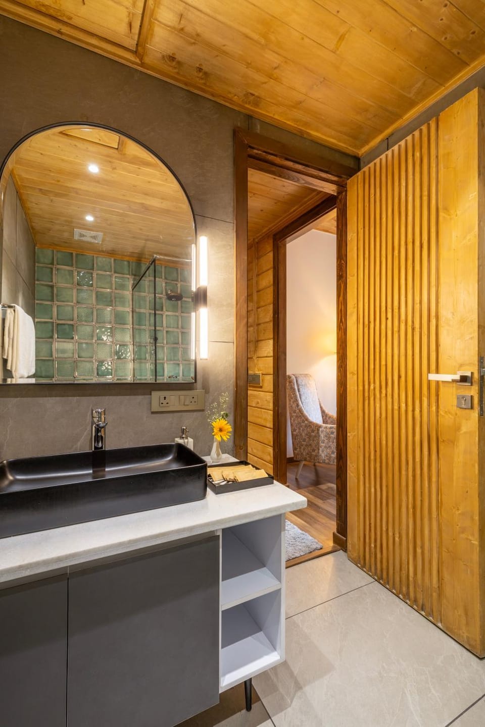 Bathroom, wardrobe