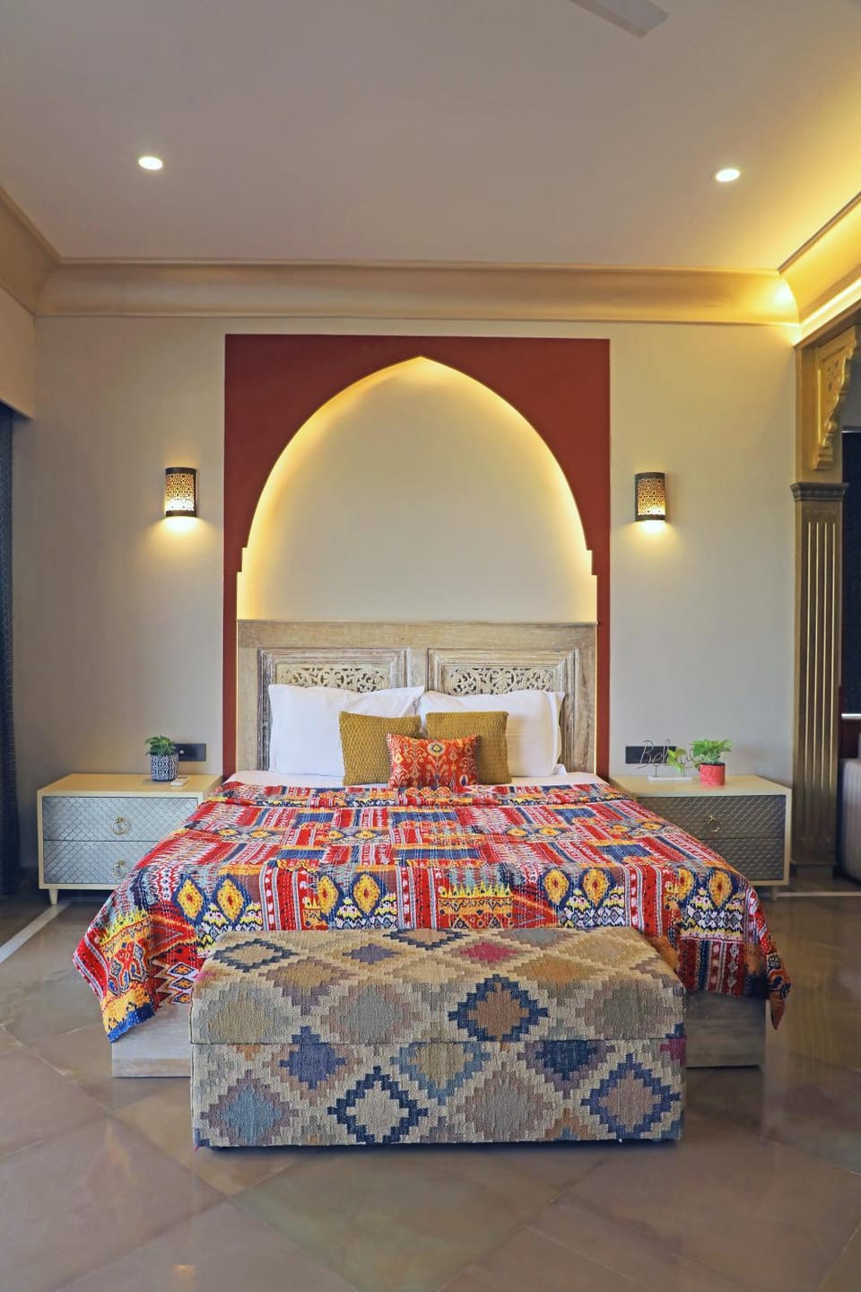 Bed, Photo of the whole room, Seating area, Bedroom