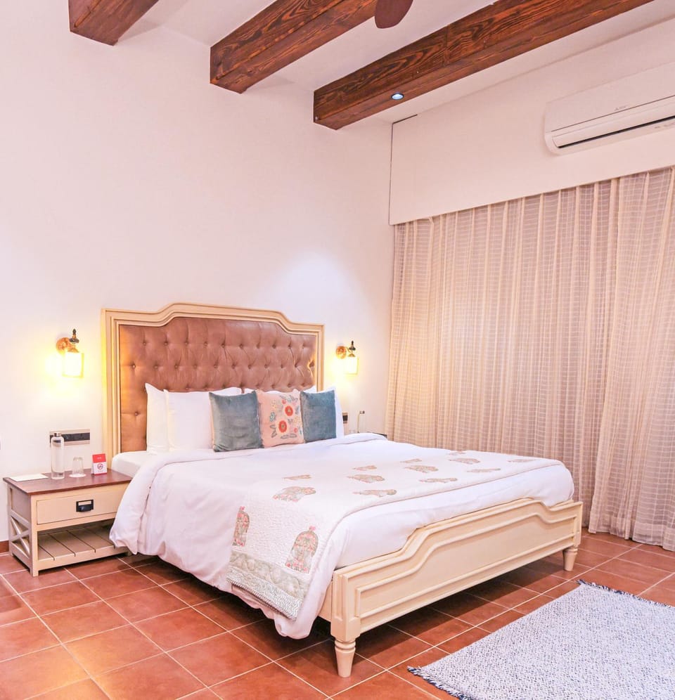 Bed, Photo of the whole room, Bedroom, air conditioner