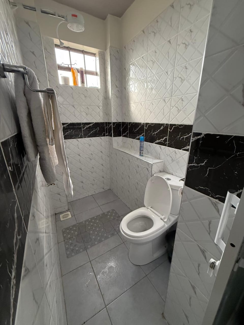 B106-Executive 1 BR, Secure Parking ,Fast WI-FI ,Work desk, Private Balcony - ARIES LUXE SUITES Apartment in Kenya