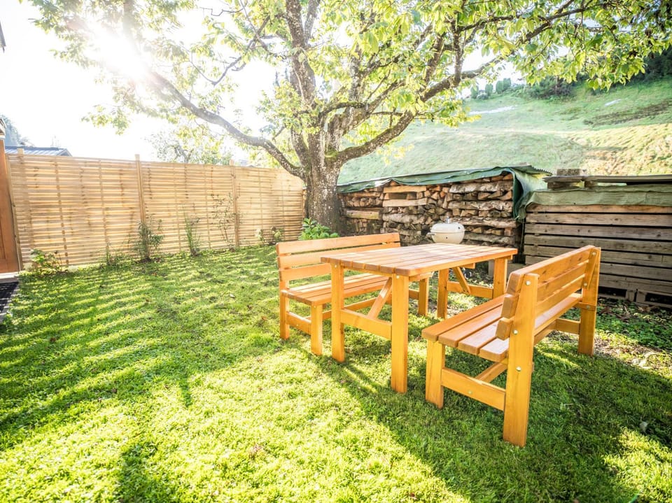 Patio, Spring, BBQ facilities, Garden, Dining area, Garden view