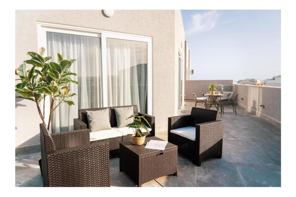 Exclusive Corner Penthouse with Terrace - by HostMT Apartment in Saint Paul's Bay