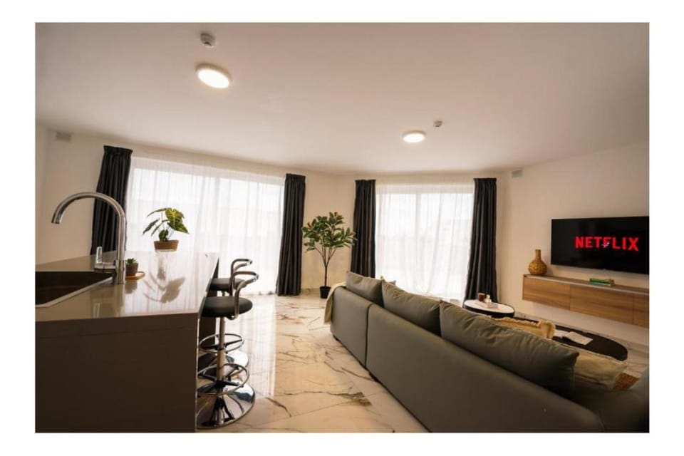 Exclusive Corner Penthouse with Terrace - by HostMT Apartment in Saint Paul's Bay