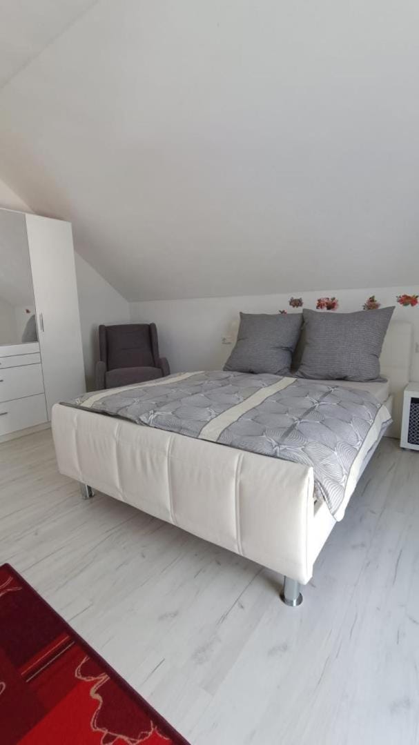 NEU! FeWo Maria Buch Apartment in Ostalbkreis