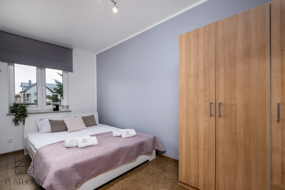 Bed, Photo of the whole room, Bedroom, towels, wardrobe