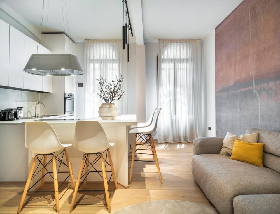 Kitchen or kitchenette, Living room