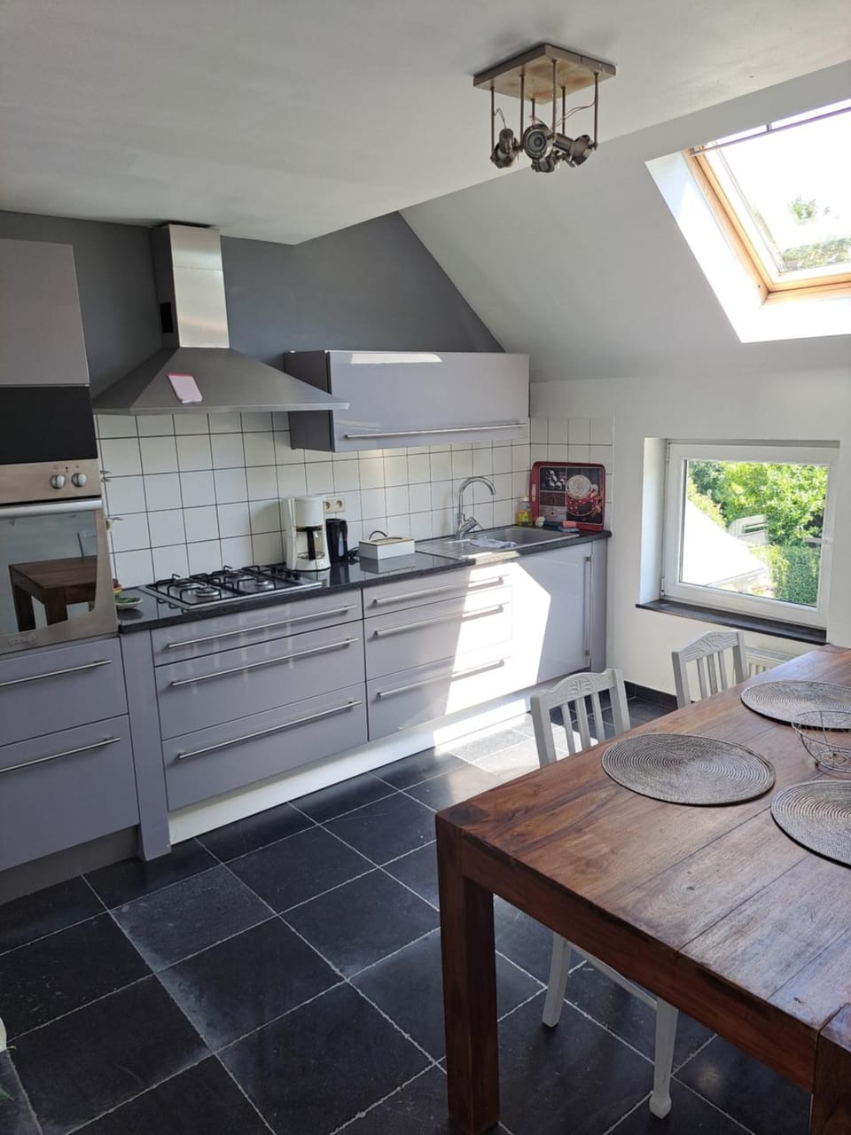 Kitchen or kitchenette, Dining area, dishwasher, pet friendly, stove