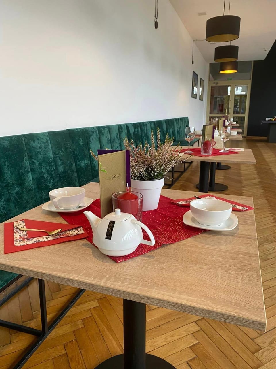 Restaurant/places to eat